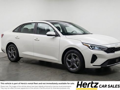 Used 2025 Kia K4 LXS image 1