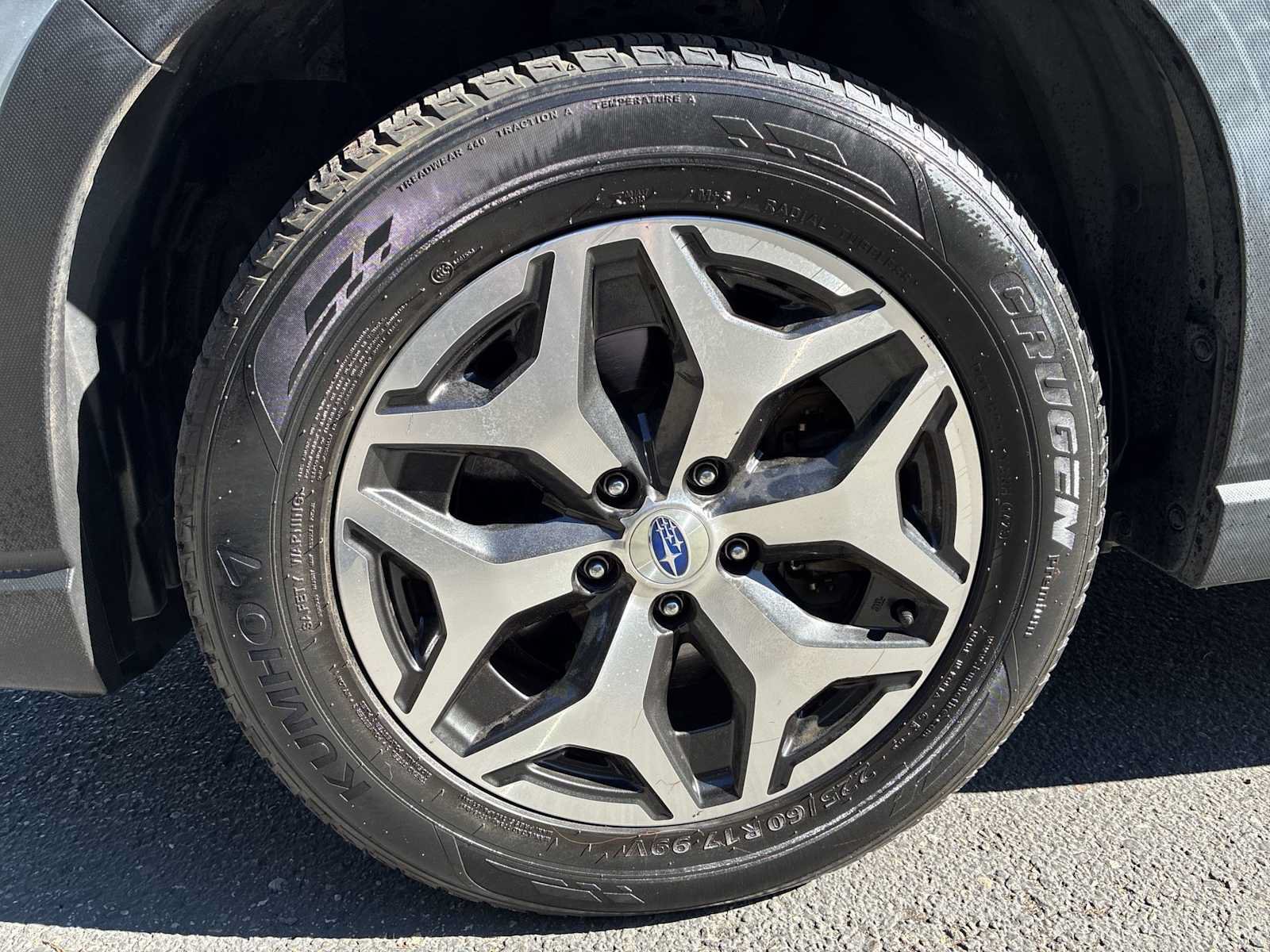 Used 2019 Subaru Forester Premium AWD/4WD image 18
