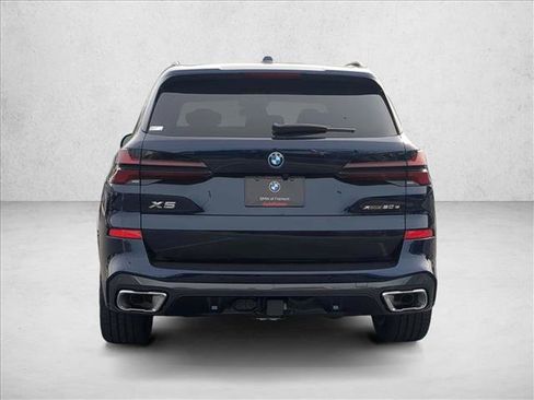 New 2026 BMW X5 xDrive50e image 8
