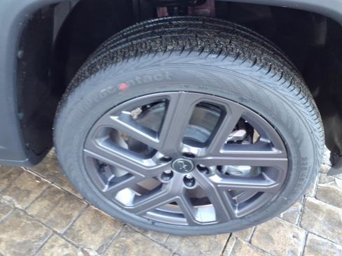 New 2026 Jeep Compass Latitude image 21