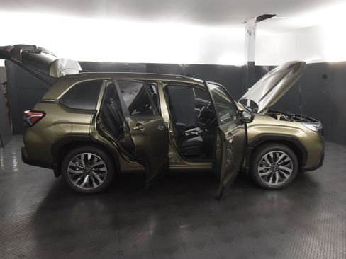 New 2025 Subaru Forester Touring image 39