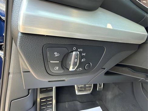 Used 2018 Audi SQ5 Premium Plus AWD/4WD image 24