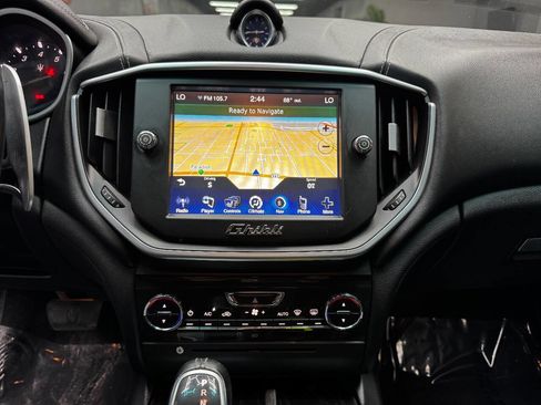 Used 2016 Maserati Ghibli S image 23