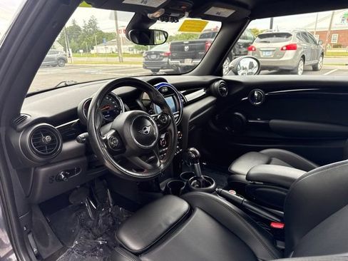 Used 2019 MINI Cooper S w/ Signature Upholstery Package FWD image 13