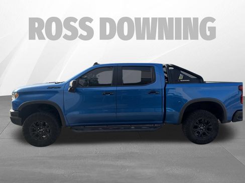 Used 2022 Chevrolet Silverado 1500 ZR2 w/ Technology Package AWD/4WD image 2