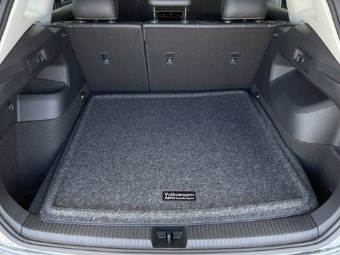 New 2025 Volkswagen Tiguan SE image 30