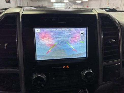 Used 2017 Ford F150 Lariat image 9