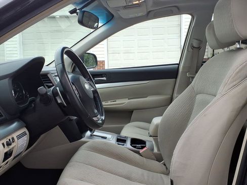 Used 2012 Subaru Outback 2.5i Premium image 8