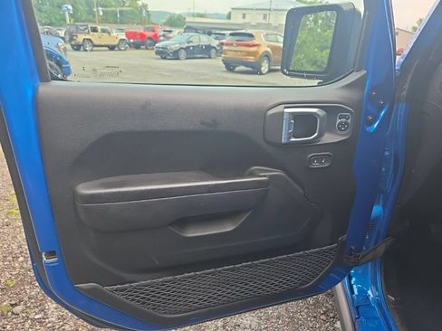 Used 2023 Jeep Wrangler Unlimited w/ Cold Weather Group AWD/4WD image 13