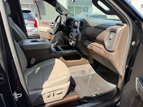Used 2020 Chevrolet Silverado 2500 LTZ w/ LTZ Convenience Package AWD/4WD image 19