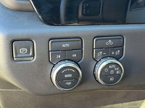 Used 2024 GMC Sierra 1500 Elevation image 20