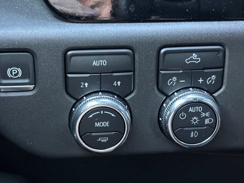 Used 2025 GMC Sierra 1500 Elevation AWD/4WD image 39