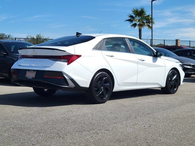 New 2026 Hyundai Elantra SEL Sport Premium FWD image 2