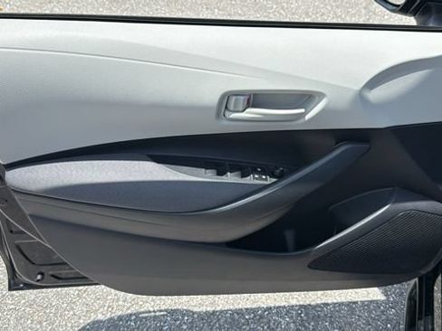 Used 2025 Toyota Corolla LE FWD image 16