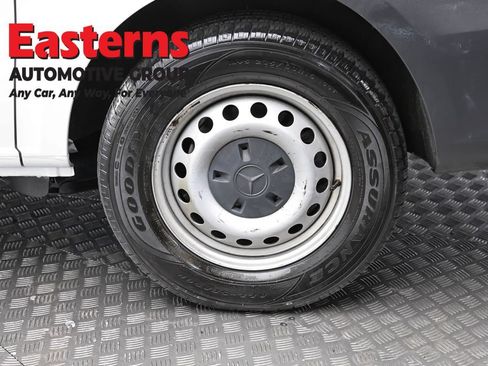 Used 2022 Mercedes-Benz Metris image 8