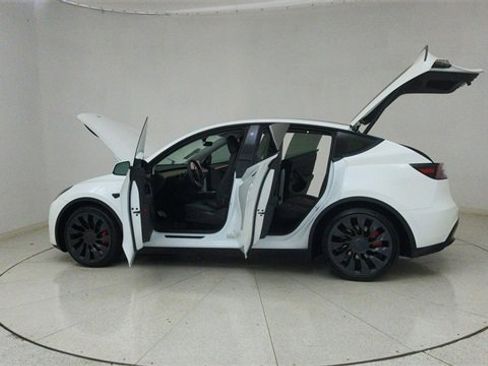 Used 2023 Tesla Model Y Performance image 72