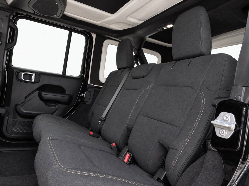 Used 2024 Jeep Wrangler Unlimited Sport AWD/4WD image 17
