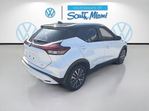 Used 2021 Nissan Kicks SV FWD image 7