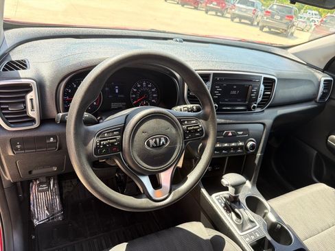 Used 2019 Kia Sportage LX AWD/4WD image 13