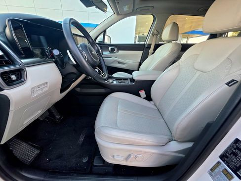 Used 2022 Kia Sorento EX w/ Panoramic Sunroof Package AWD/4WD image 22