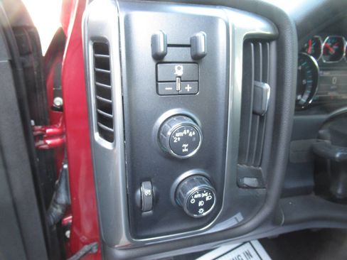 Used 2018 Chevrolet Silverado 1500 LT w/ All Star Edition AWD/4WD image 23