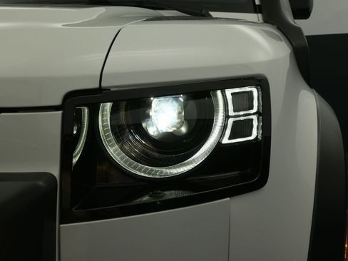 Used 2020 Land Rover Defender 110 HSE AWD/4WD image 9