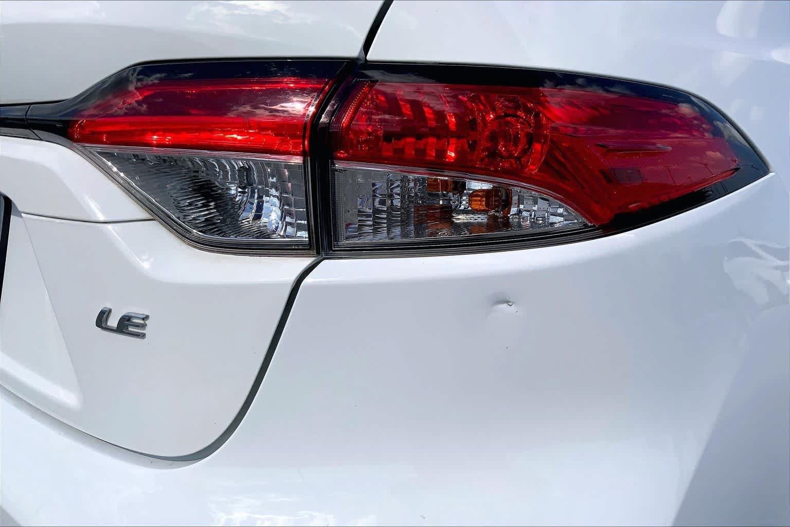 Used 2021 Toyota Corolla LE FWD image 10