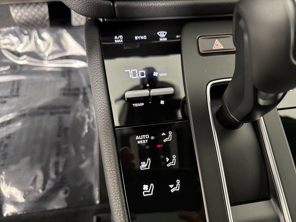 Certified 2025 Porsche Macan S AWD/4WD image 31