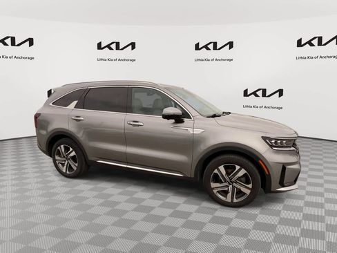 Certified 2024 Kia Sorento SX Prestige AWD/4WD image 2