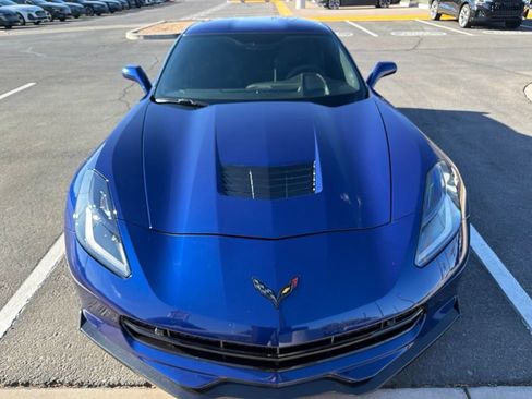 Used 2018 Chevrolet Corvette Stingray Coupe RWD image 2