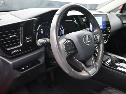 Used 2024 Lexus NX 250 FWD w/ Towing Package (2000 Lbs) image 12