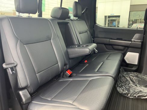 Used 2025 Ford F150 Lariat w/ Equipment Group 502A High AWD/4WD image 39
