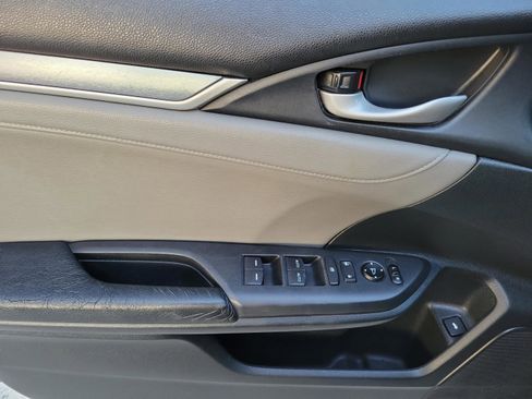 Used 2018 Honda Civic EX-L image 13
