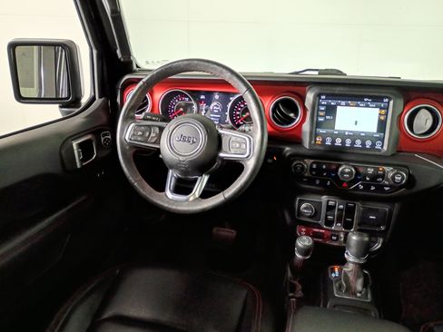 Used 2018 Jeep Wrangler Unlimited Rubicon w/ Dual Top Group image 33
