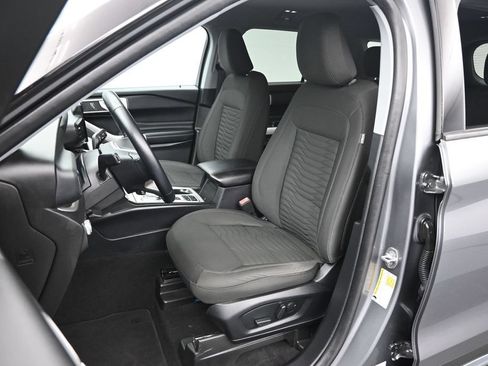 Certified 2021 Ford Explorer XLT RWD image 19