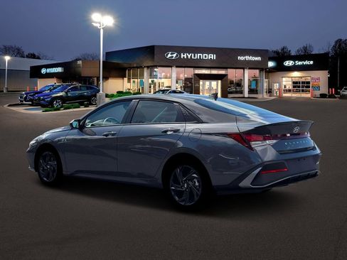 New 2026 Hyundai Elantra Sport image 4
