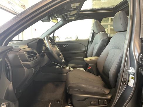 Used 2025 Subaru Forester Premium AWD/4WD image 8