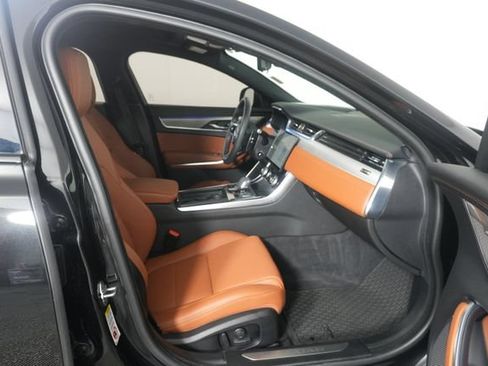 Used 2024 Jaguar XF R-Dynamic SE AWD/4WD image 29
