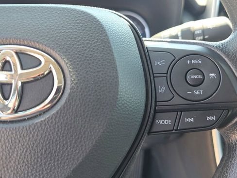 Used 2025 Toyota RAV4 XLE image 15