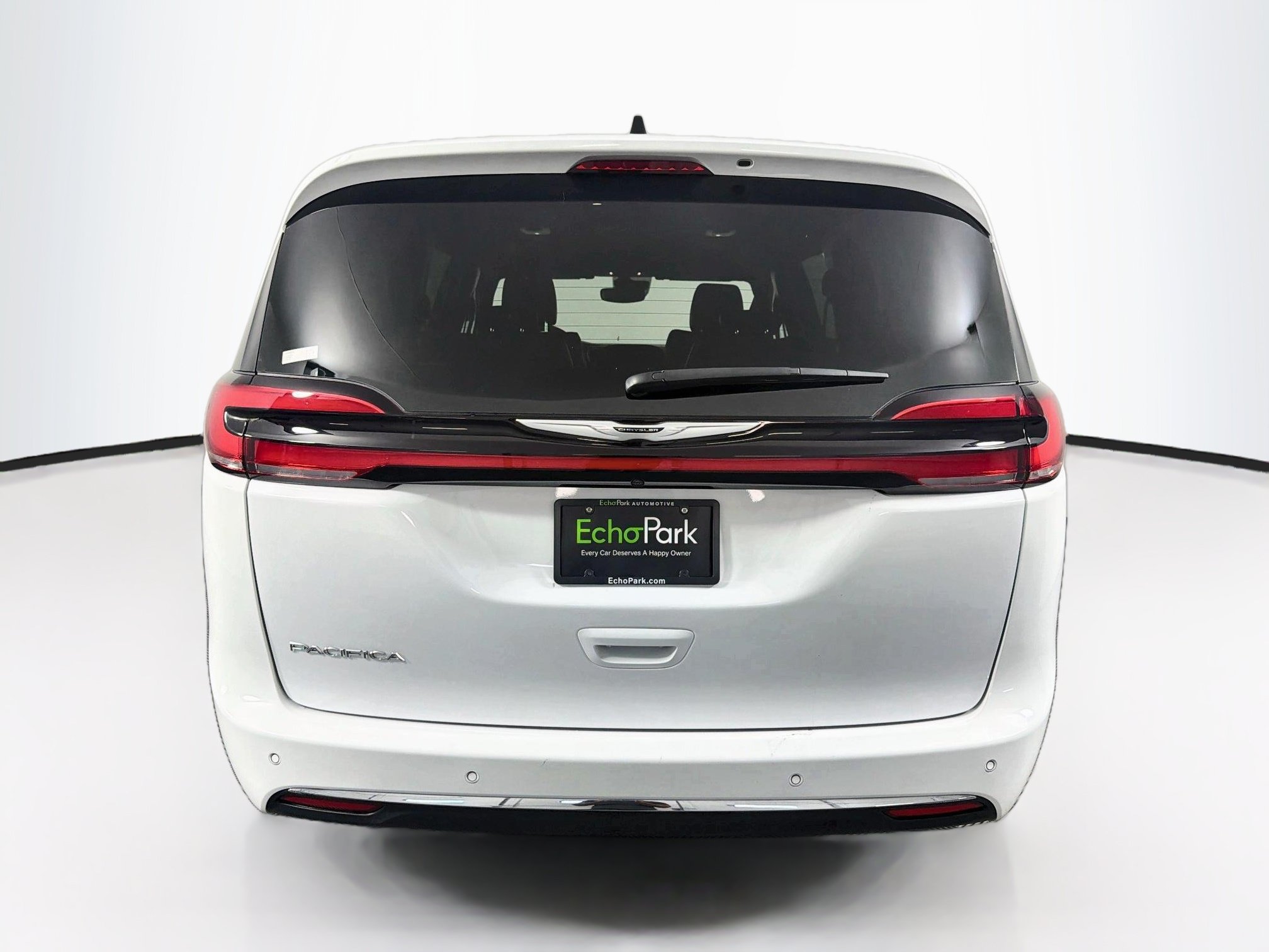 Used 2025 Chrysler Pacifica Select FWD image 7