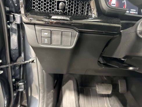Used 2025 Honda CR-V EX-L image 33