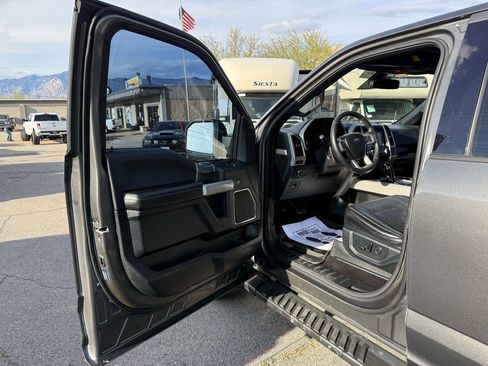 Used 2017 Ford F150 Lariat w/ Equipment Group 502A Luxury AWD/4WD image 6
