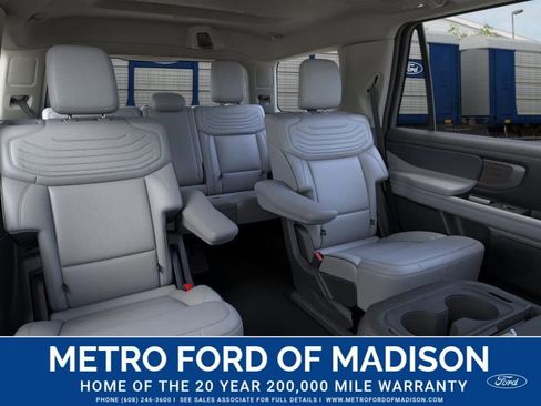 New 2026 Ford Expedition Platinum image 12