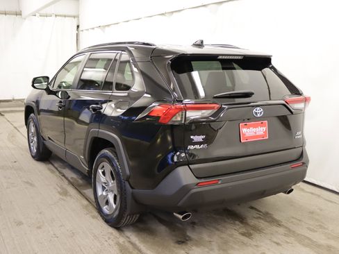 Certified 2023 Toyota RAV4 XLE w/ Convenience Package image 26