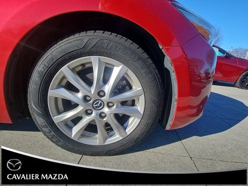 Used 2017 MAZDA MAZDA3 Sport image 28