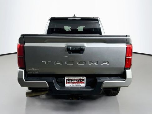 Used 2025 Toyota Tacoma SR5 AWD/4WD image 6