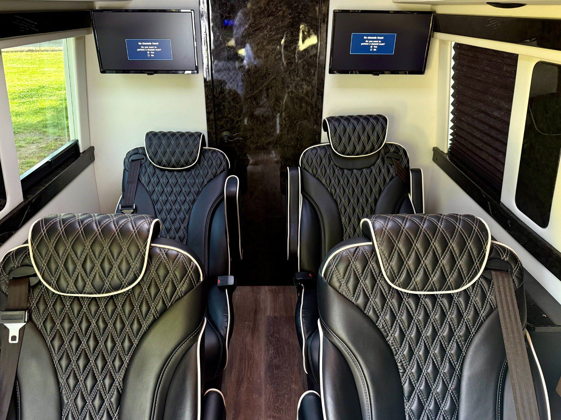 Used 2022 Mercedes-Benz Sprinter 2500 w/ Parking Package image 20