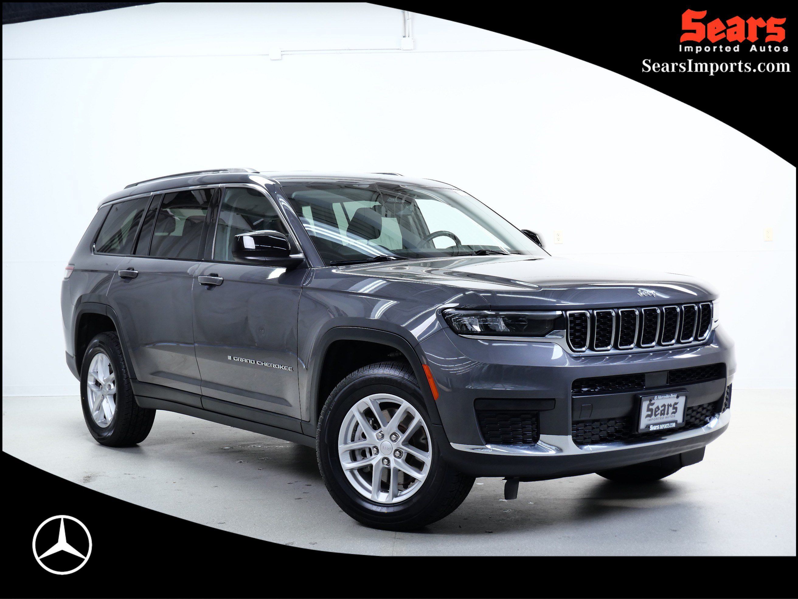 Used 2022 Jeep Grand Cherokee L Laredo w/ Luxury Tech Group I AWD/4WD image 1