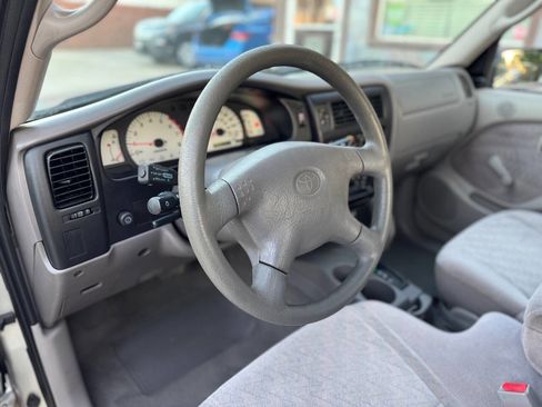 Used 2003 Toyota Tacoma 2WD Xtracab image 16