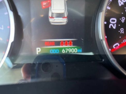 Used 2020 Toyota RAV4 XLE Premium FWD image 14